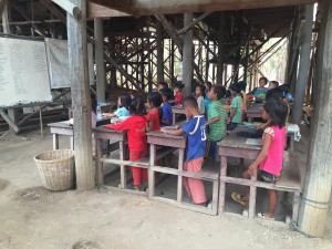 Classe d'enfants au Cambodge avec Globalong