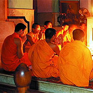 Mission d'enseigbnement aux moines bouddhistes Sri Lanka Globalong