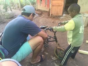 Suisses en mission de volontariat à l’étranger, impact humanitaire.