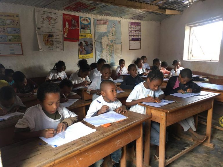 obriété numérique humanitaire avec utilisation raisonnée du matériel numérique en mission