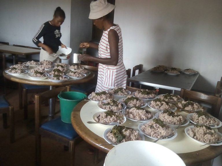 construction d'une cantine scolaire à Madagascar