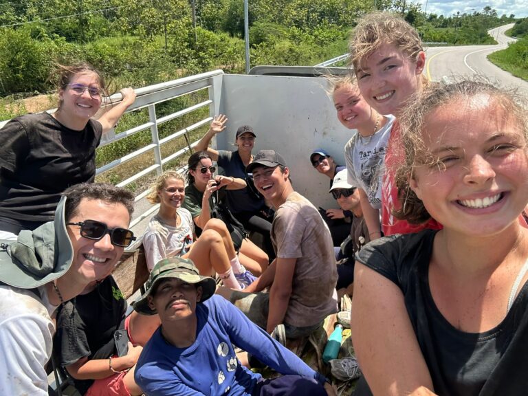 Mission humanitaire après le bac - Jeunes en mission dans un sanctuaire