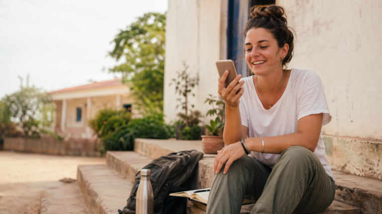 garder le contact avec ses proches en mission à l’étranger