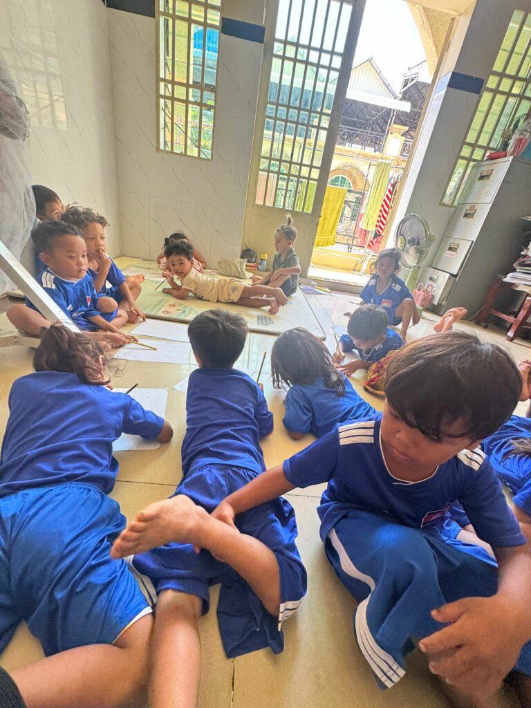 Premiere mission humanitaire - mission éducative au Cambodge