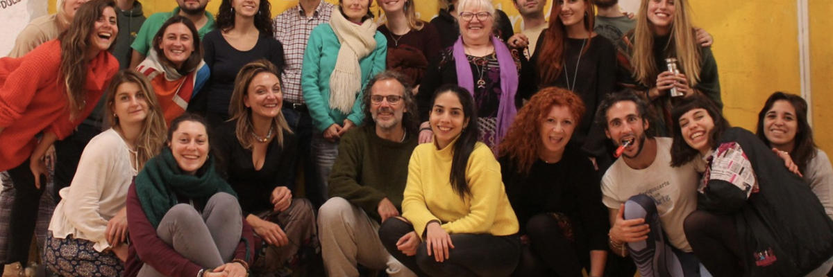 Soutien communautaire à Barcelone : Une mission humanitaire internationale Atelier communautaire à Barcelone dans le cadre de la mission humanitaire