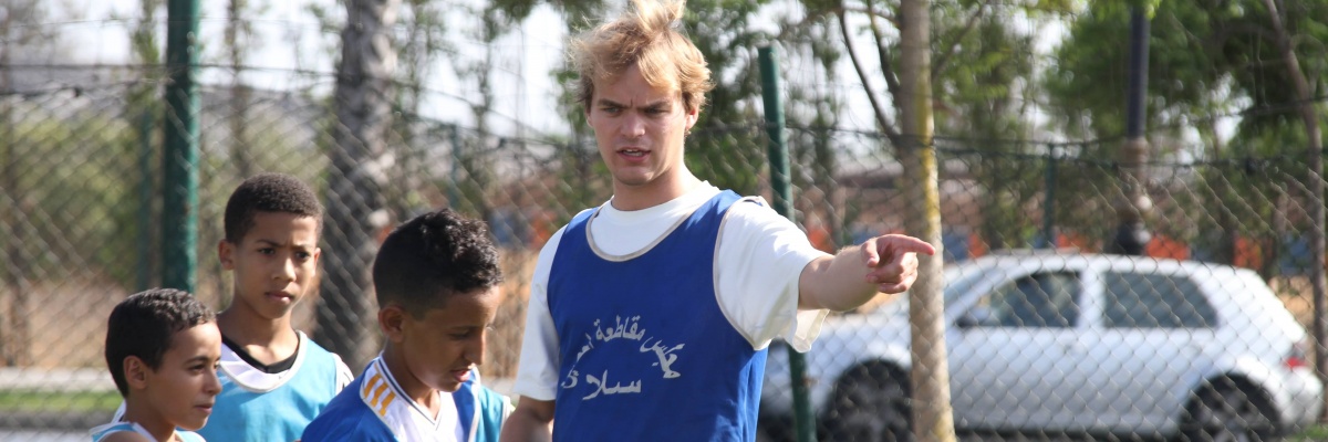 Volontariat international dans le sport Etudiants STAPS en stage à l'international