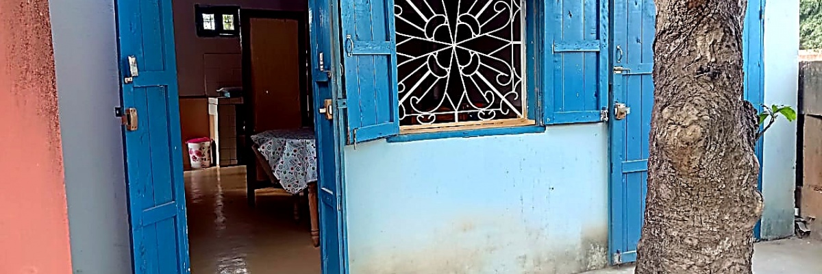 bâtiment d’un centre de santé rural en Afrique avec accès aux salles de soins