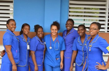 étudiante infirmière en stage en Jamaïque 