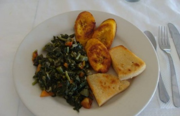 Repas traditionnel jamaïcain 