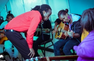 donner des cours de musique à l'étranger 