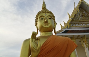 Mission solidaire dans un temple bouddhiste