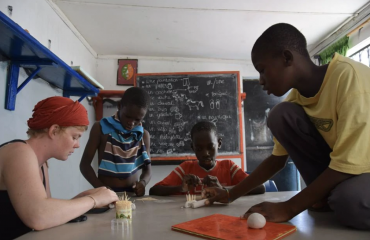 Cours de français bénévole au Sénégal 