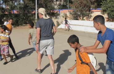 Bénévoles humanitaires en immersion totale au Maroc