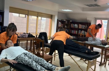 Atelier de rééducation fonctionnelle avec des habitants andins